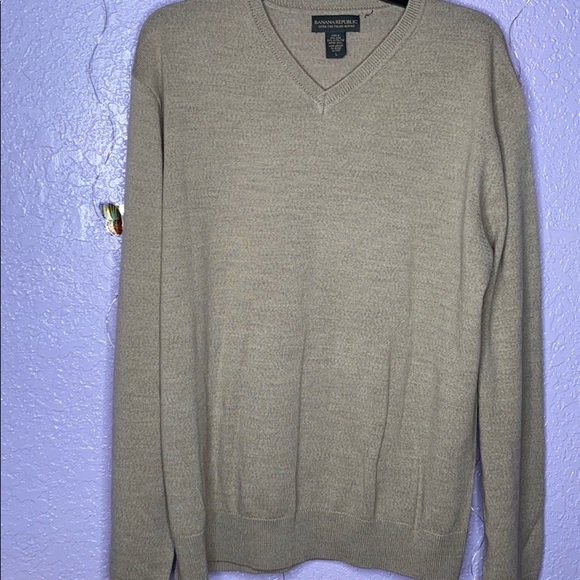 Banana republic extra fine Italian Marino sweater - Picture 3 of 6